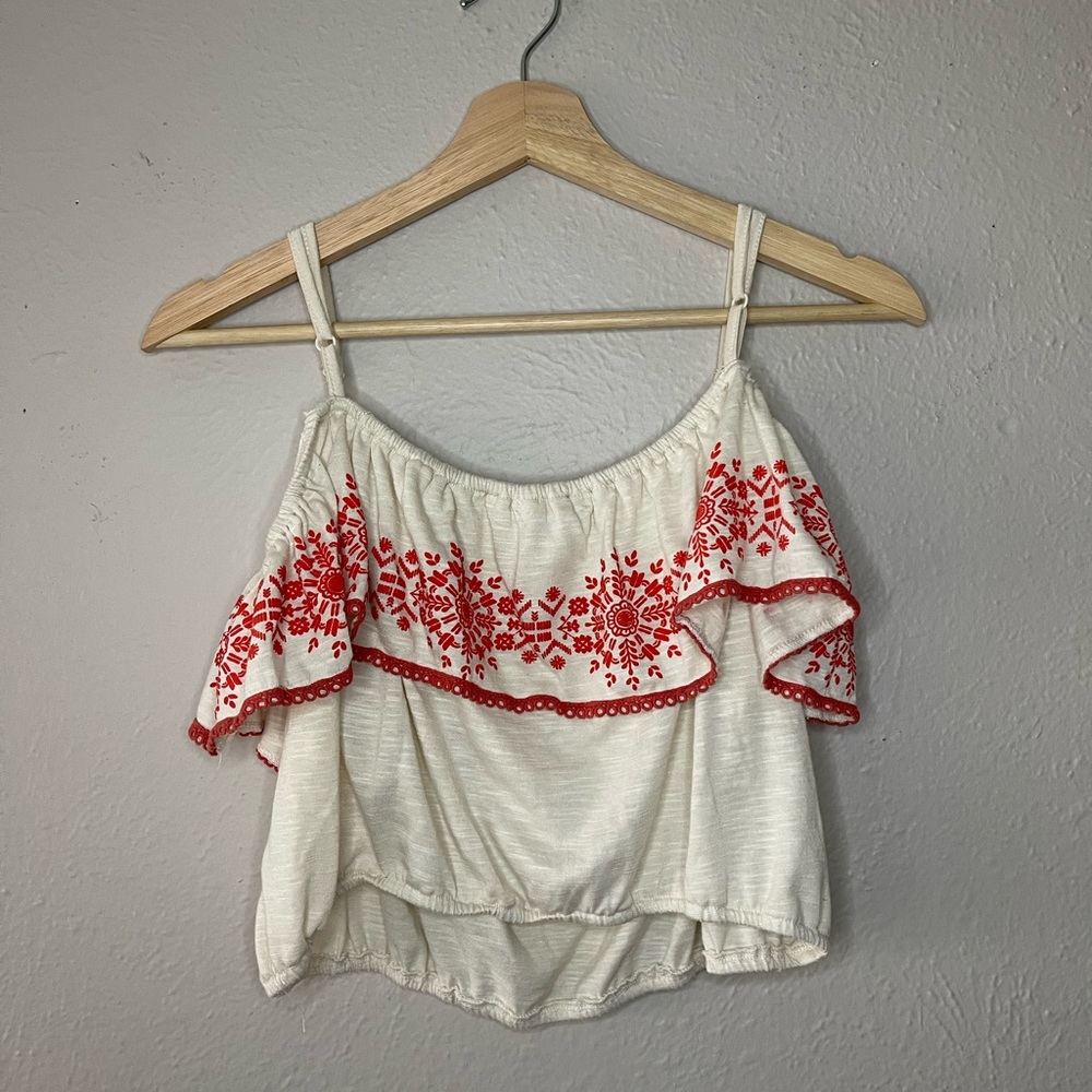 Clover and scout Off the shoulder crop top size medium tribal/floral print EUC